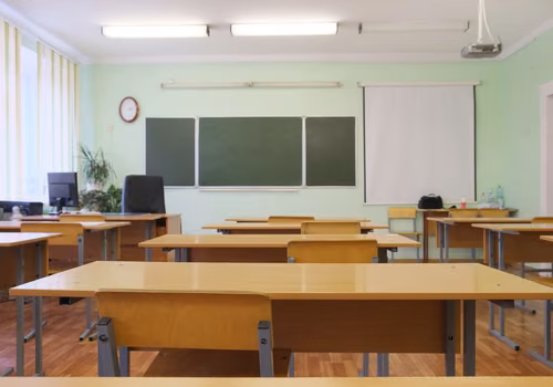 Pierwszoklasiści dostaną dodatkową godzinę, a czwartoklasiści nowe lekcje. Tak zmieni się szkoła od września