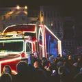 Świąteczna ciężarówka Coca-Coli ruszyła w Polskę! W 2025 roku moc magicznych atrakcji i niespodzianek w tych miejscowościach