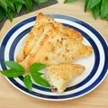 Pierożki z nadzieniem śledziowym i śliwką