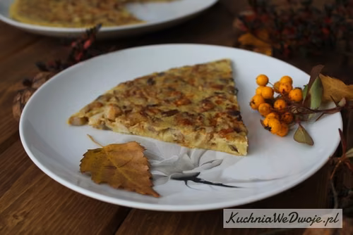 Omlet jesienny z grzybami i orzechami