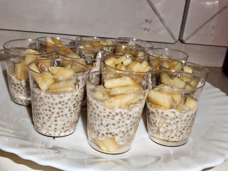 Pudding z chia - kokosowy z gruszką