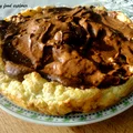 Pieczony omlet z czekoladowym kremem z awokado