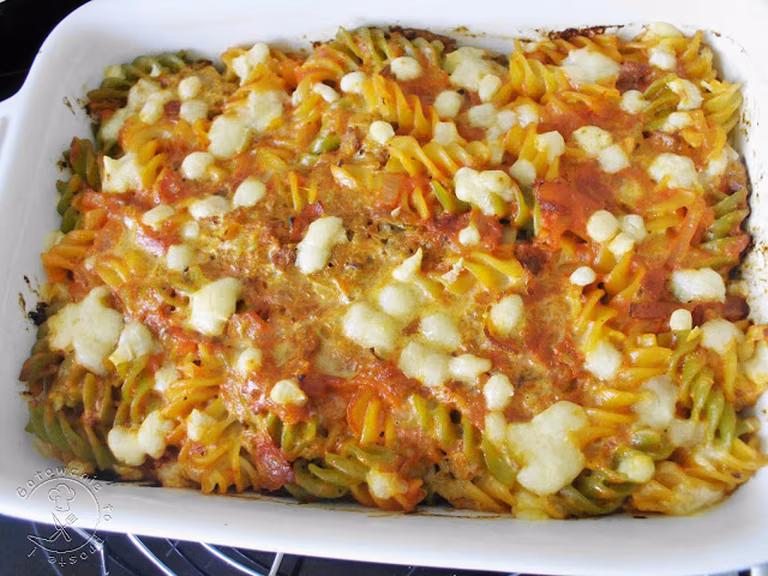 Bigosowa Zapiekanka Z Kolorowym Makaronem