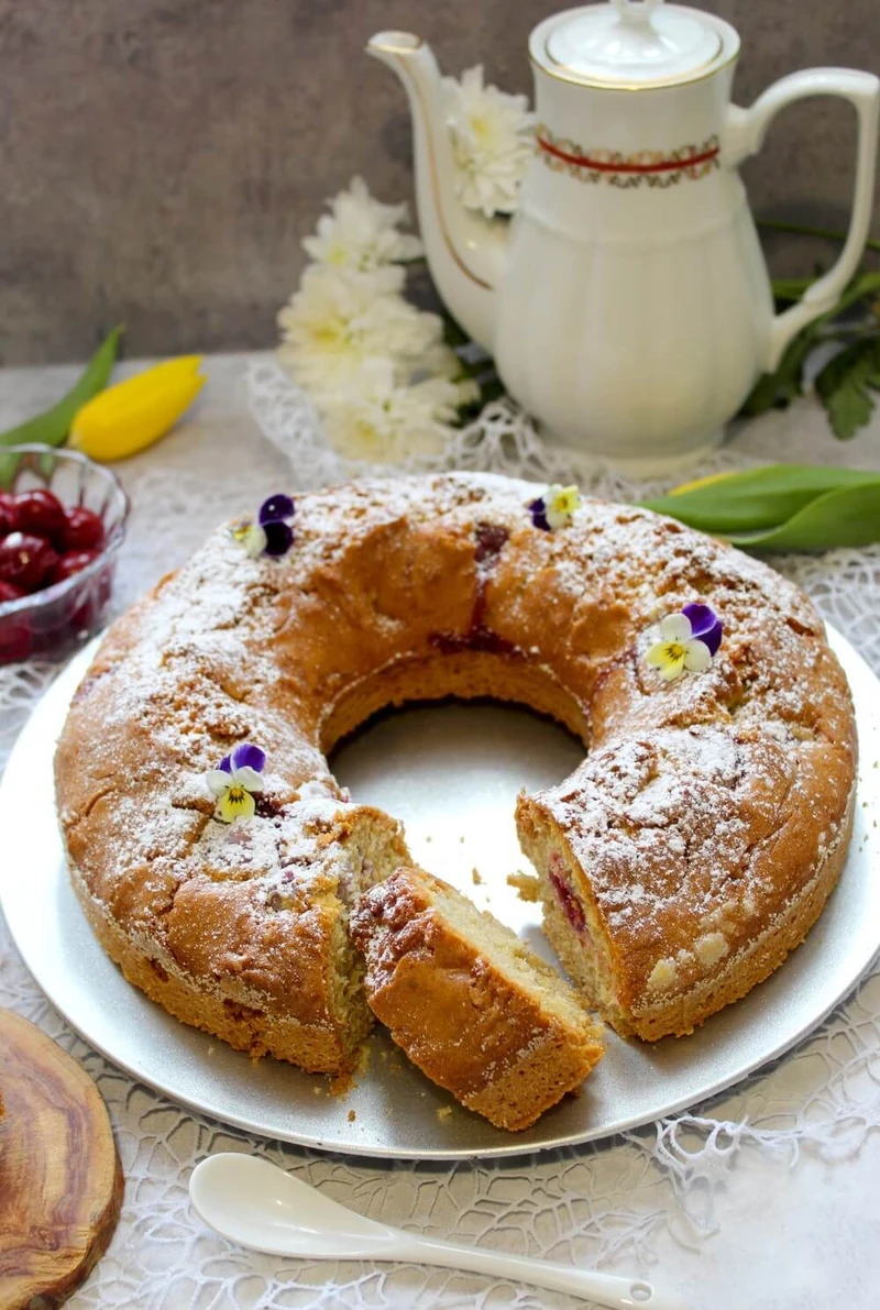 Babka z wiśniami