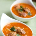 Zupa pomidorowo-kapuściana o smaku gołąbków
