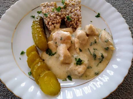 Kurczak w sosie chrzanowym