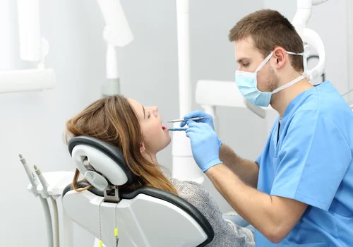 Ogólnopolski Dzień Dentysty: Dlaczego warto docenić pracę dentystów?