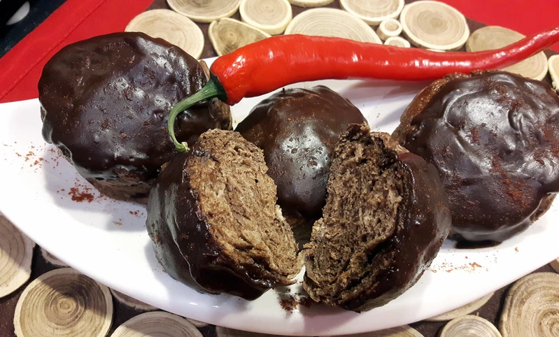 CZEKOLADOWE PĄCZKI Z CHILI (z piekarnika)