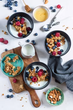 Domowa, ekstremalnie chrupiąca granola migdałowa