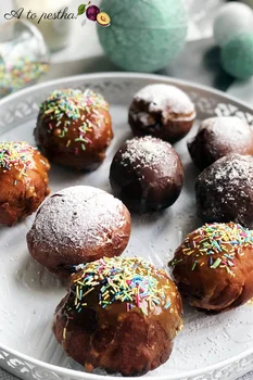 Przepis na pączki w dwóch odsłonach: smażonej i pieczonej