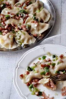 Pierogi z kiełbasą