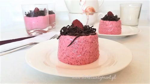 Pudding ryżowo-truskawkowy