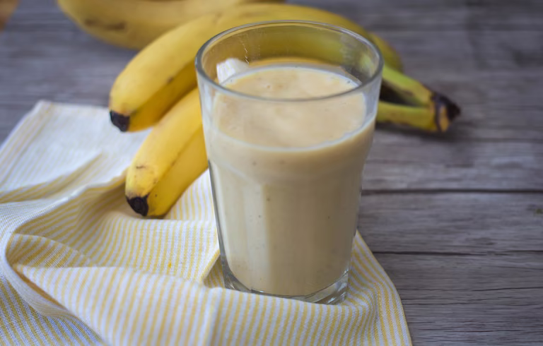 Owsianka bananowo migdałowa