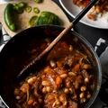 pyszne, rozgrzewające chili sin carne z ciecierzycą i bakłażanem