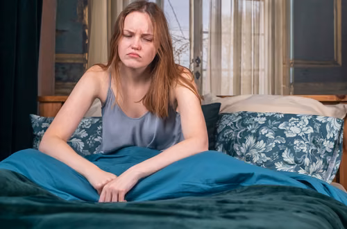 5 objawów zaburzeń hormonalnych, które często mylimy z przemęczeniem! Numer 4 Cię zaskoczy