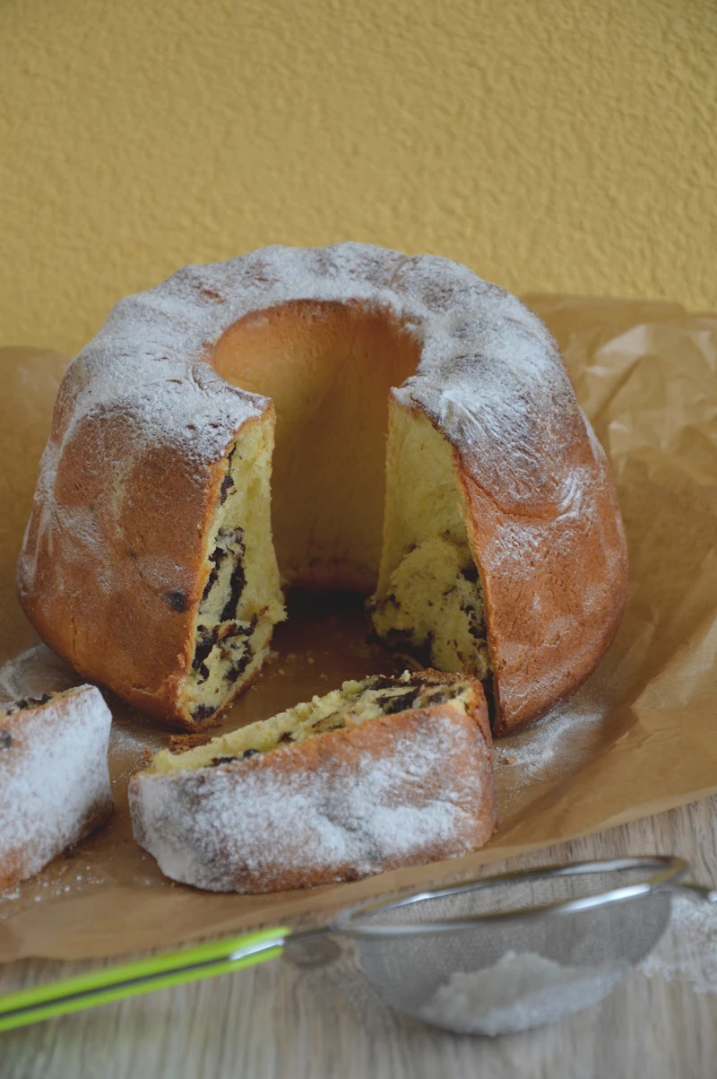 Babka z nadzieniem czekoladowo-cynamonowym