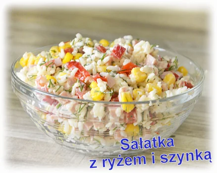 Sałatka z ryżem i szynką