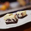 Sernik brownie z żurawiną
