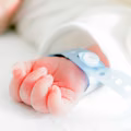 Wzrost zachorowań na krztusiec! Pierwszy śmiertelny przypadek w tym roku!