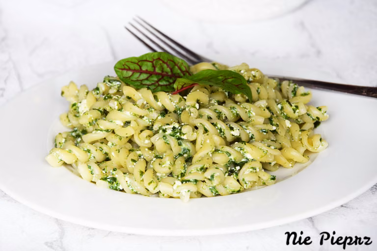 Makaron ze szpinakiem i twarogiem