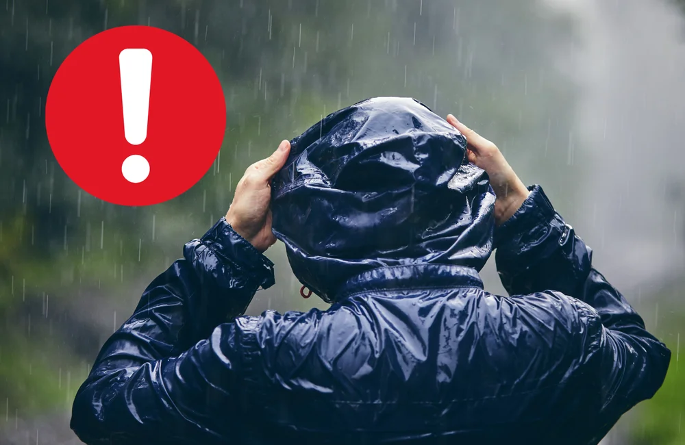 Burzowy weekend przed nami! IMGW ostrzega: chłód, deszcz i przymrozki!
