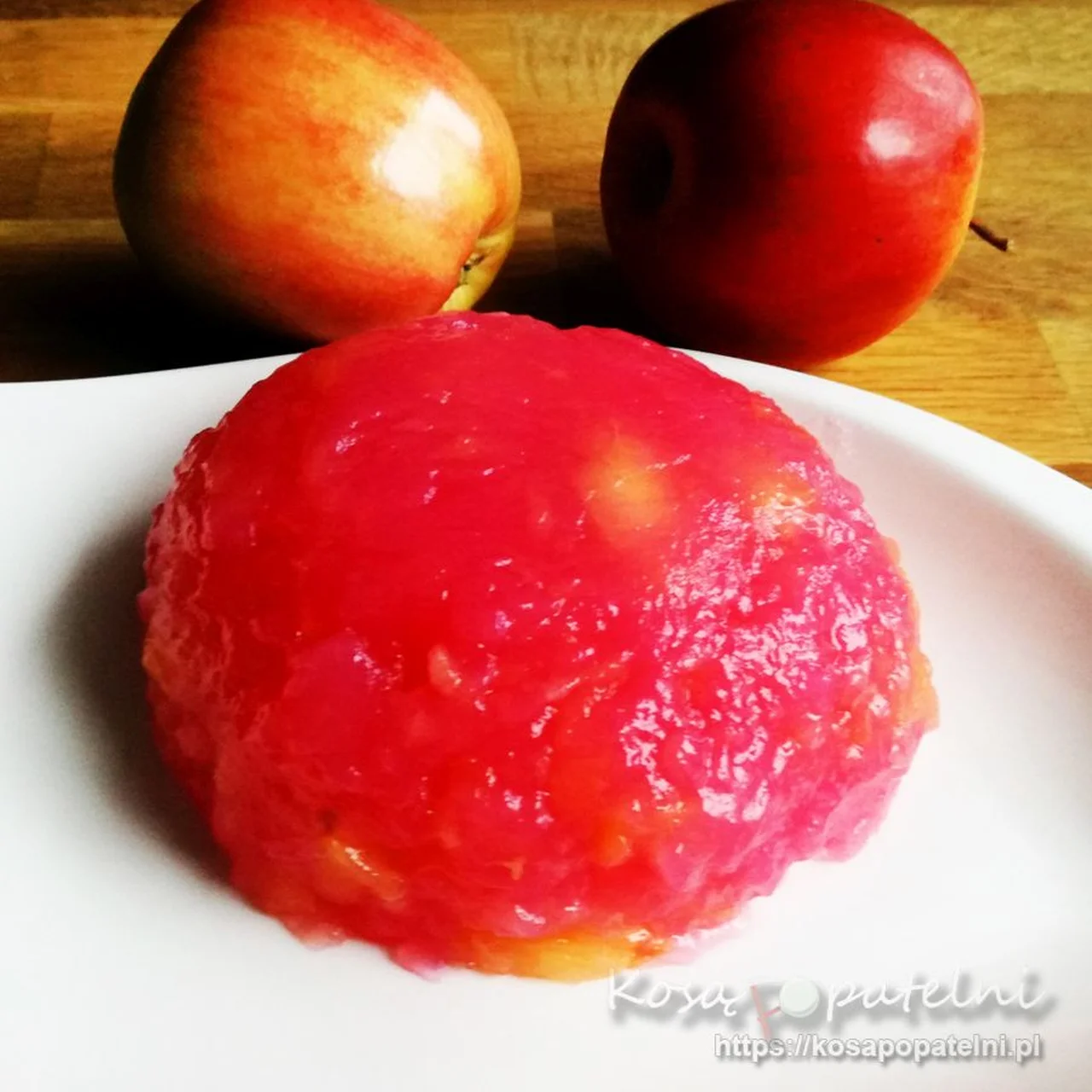 Domowy kisiel malinowy z jabłkiem, cynamonem i cytryną