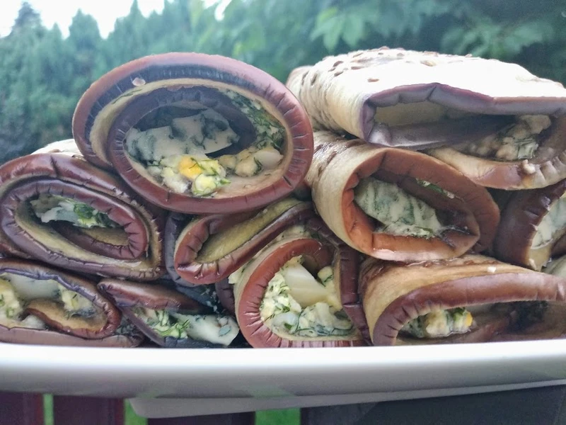 Roladki z grillowanego bakłażana
