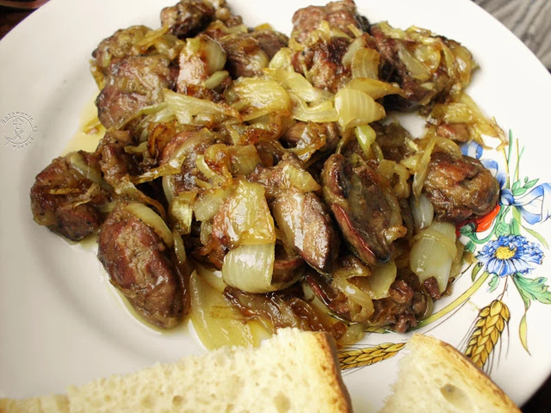Wątróbka Drobiowa Z Cebulką