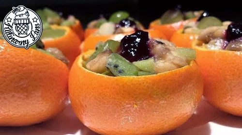 Owocowa sałatka w mandarynkach