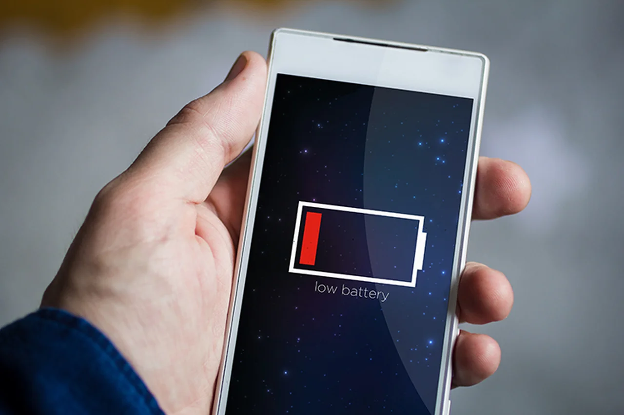 Jak zadbać o długą pracę baterii w telefonie? Google zna odpowiedź!