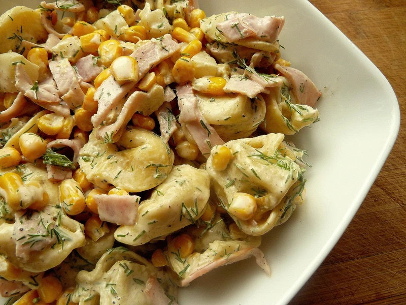 Sałatka z tortellini