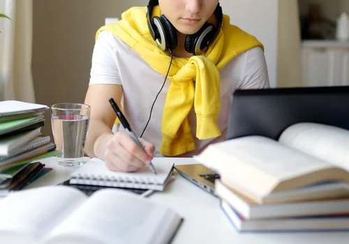 Wyższe alimenty na dziecko! Wyrok sądu pokazuje, kto może ubiegać się o podwyżkę świadczenia