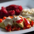 Kurczak curry z papryką i sosem musztardowym