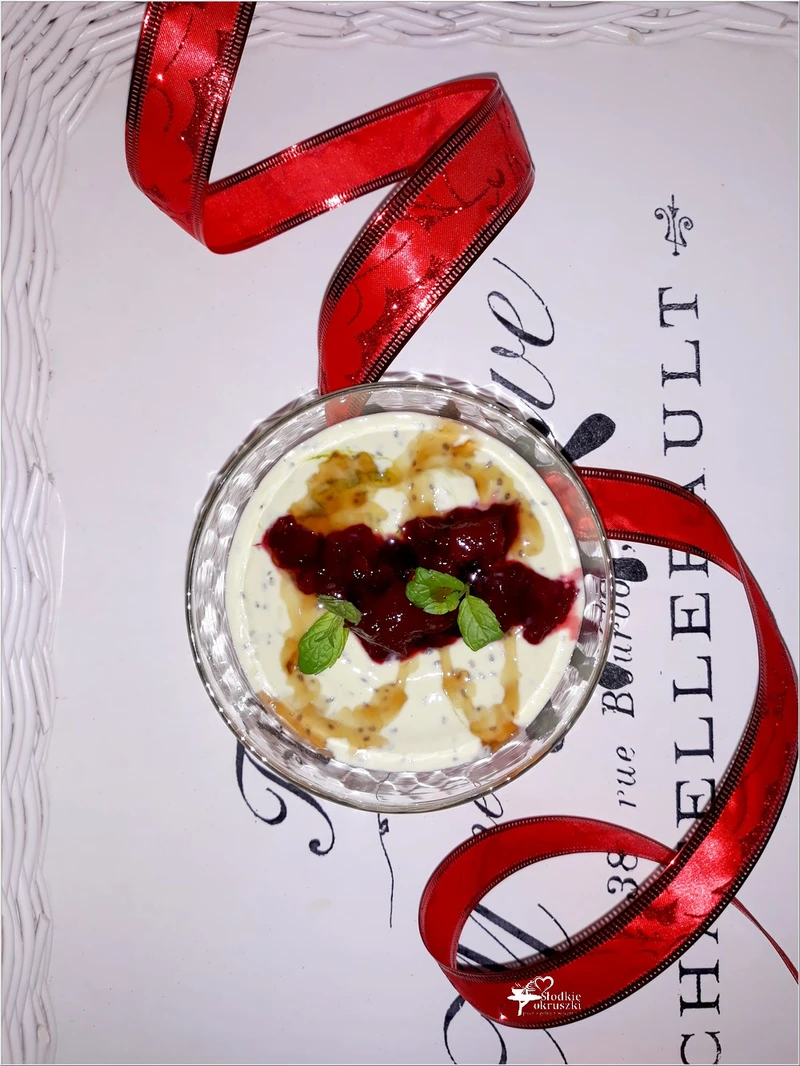 Zdrowy matcha deser z chia