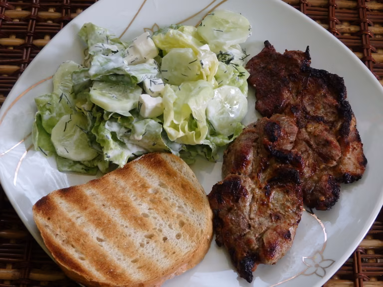 Grillowana karkówka marynowana w jogurcie