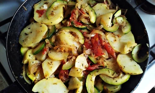 Duszone warzywa z patelni bez tłuszczu