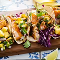 Smażę zwykłego schabowego a następnie zamieniam go w to danie! Przepis na wyjątkowe tacos z mango i awokado