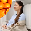Zostaw skórki pomarańczy na kaloryferze – naturalny odświeżacz powietrza!