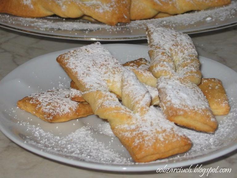 Faworki pieczone w piekarniku