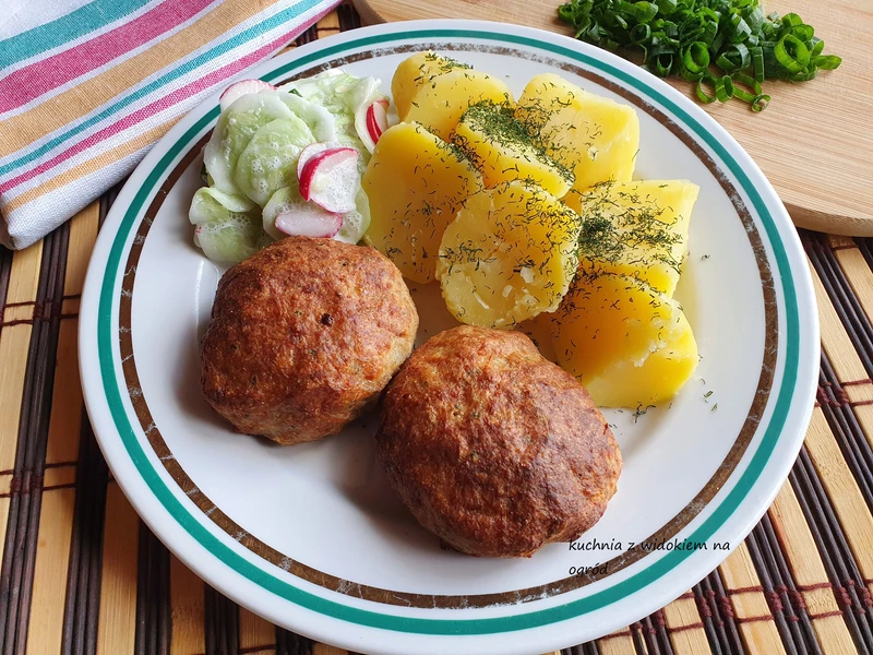 Kotlety mielone z cukinią z piekarnika.