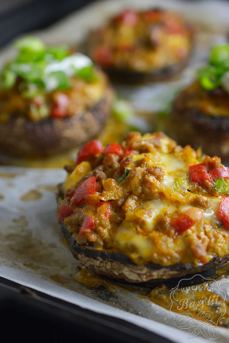 Pieczarki Portobello faszerowane mięsem mielonym