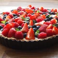 Tarta z owocami sezonowymi