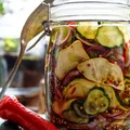 Pikle ekspresowe w 48h – relish do hot dogów i hamburgerów