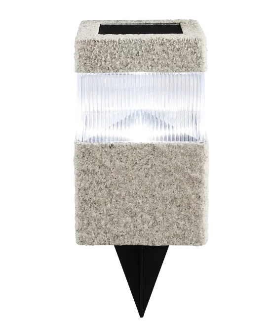 Zdjęcie Ta nowoczesna lampka solarna z Lidla to gorący hit! Za 24,99 zł i bez kabli stworzysz ogród lub balkon jak z Instagrama #2