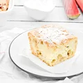 Biszkoptowe ciasto z rabarbarem