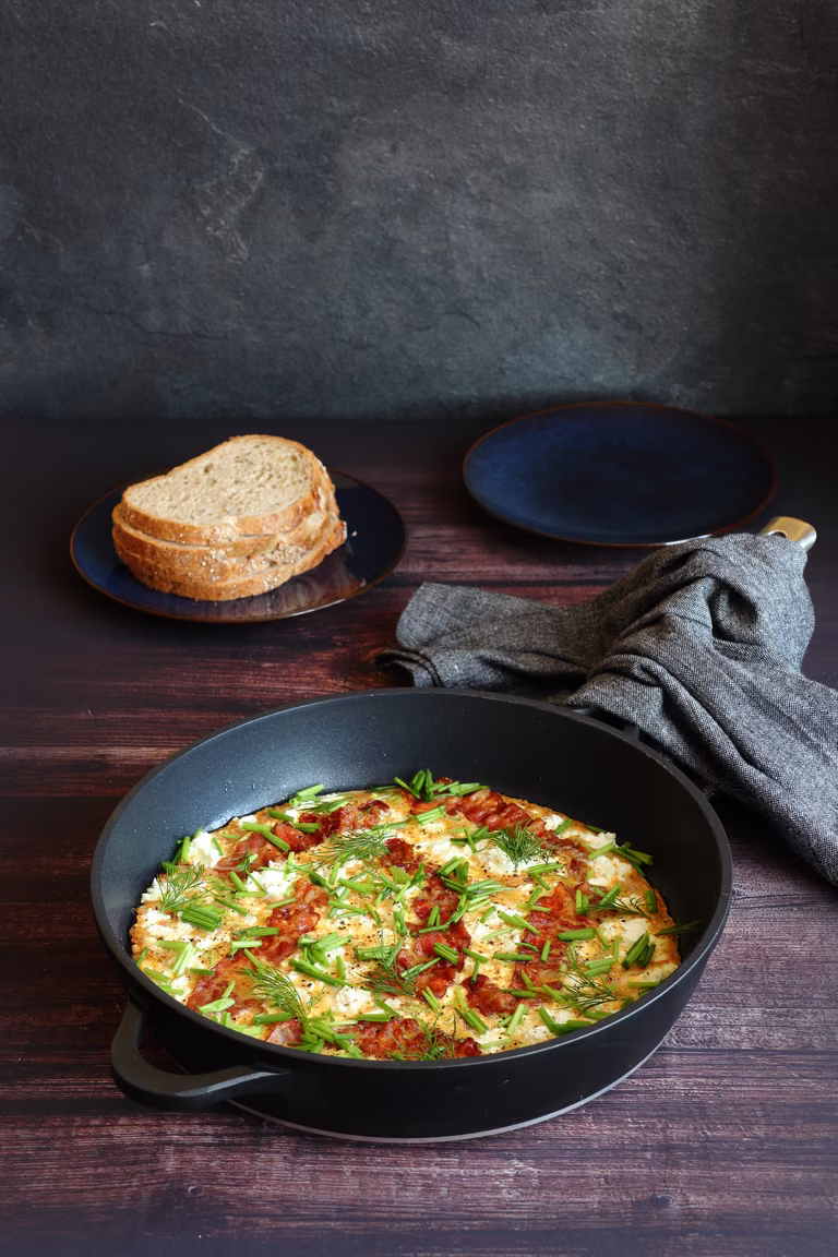 Frittata z twarogiem i boczkiem