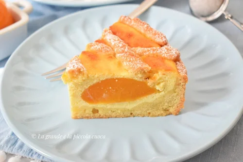 Sernik z brzoskwiniami