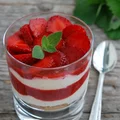 Truskawkowy deser