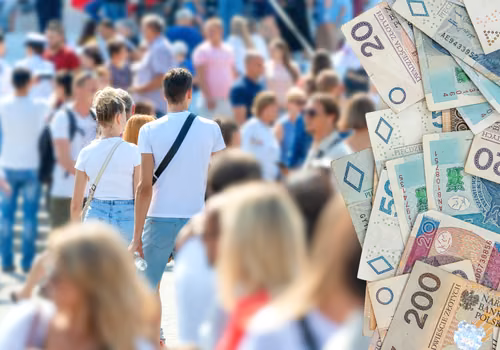 Dodatkowe 240 zł na kontach Polaków! Ponad 2,4 mln osób już dostało przelew