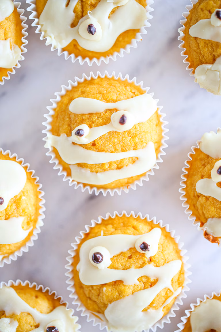 Dyniowe muffinki mumie